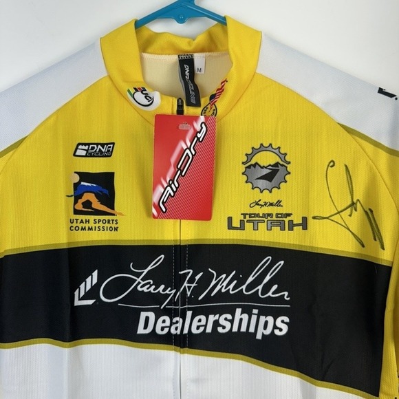 Tour of Utah Cycling Jersey Autographed Medium DNA Larry H Miller Race Sports - Picture 6 of 8